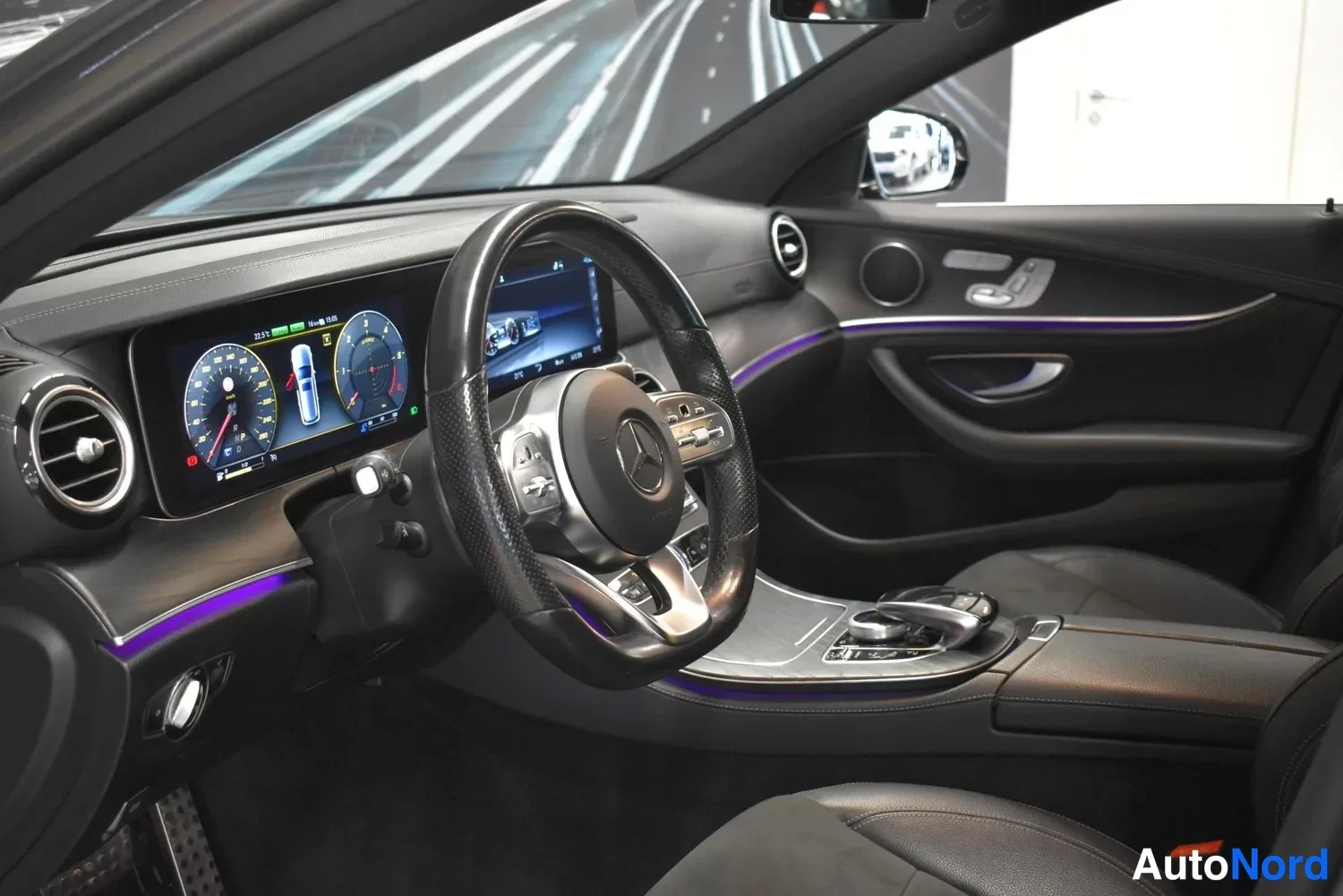 Harmaa Mercedes-Benz E 300 de 2020, ulkokuva 8 – Raisio