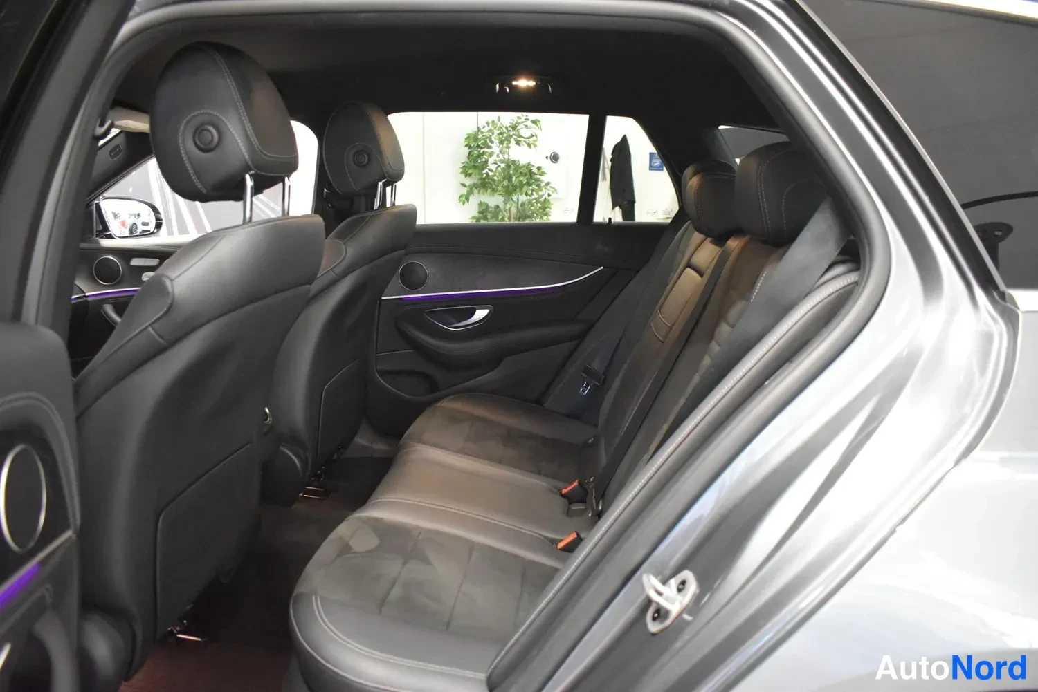 Harmaa Mercedes-Benz E 300 de 2020, ulkokuva 9 – Raisio