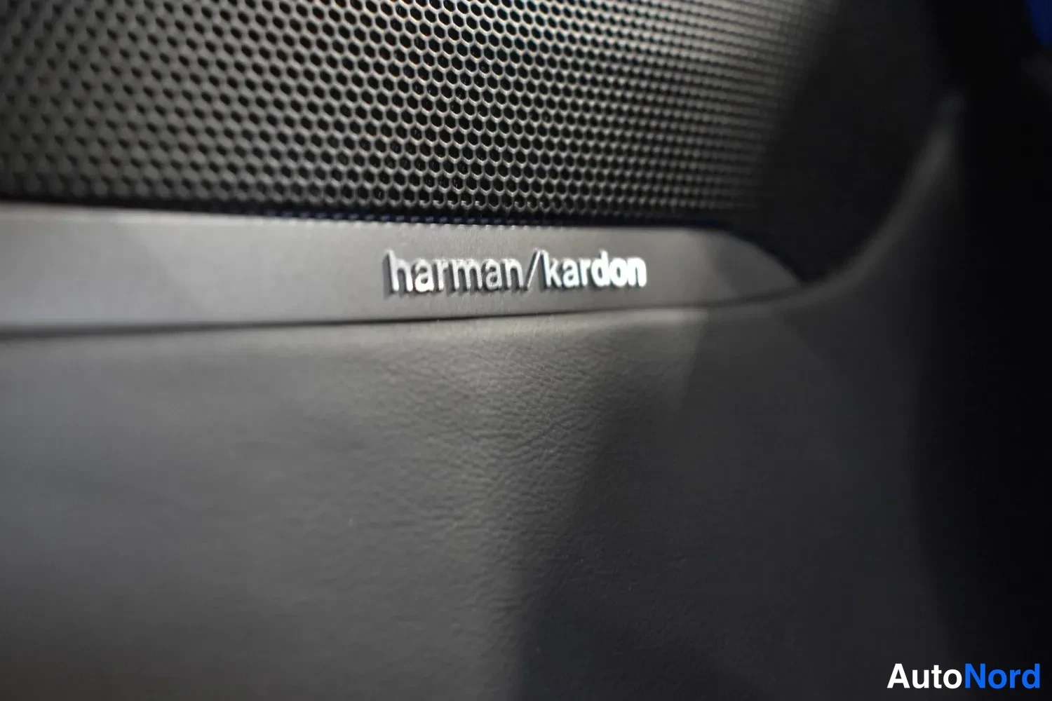 Harmaa BMW i8 Pure 2014, ulkokuva 18 – Raisio