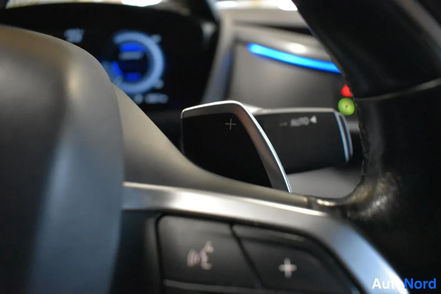 Harmaa BMW i8 Pure 2014, ulkokuva 26 – Raisio