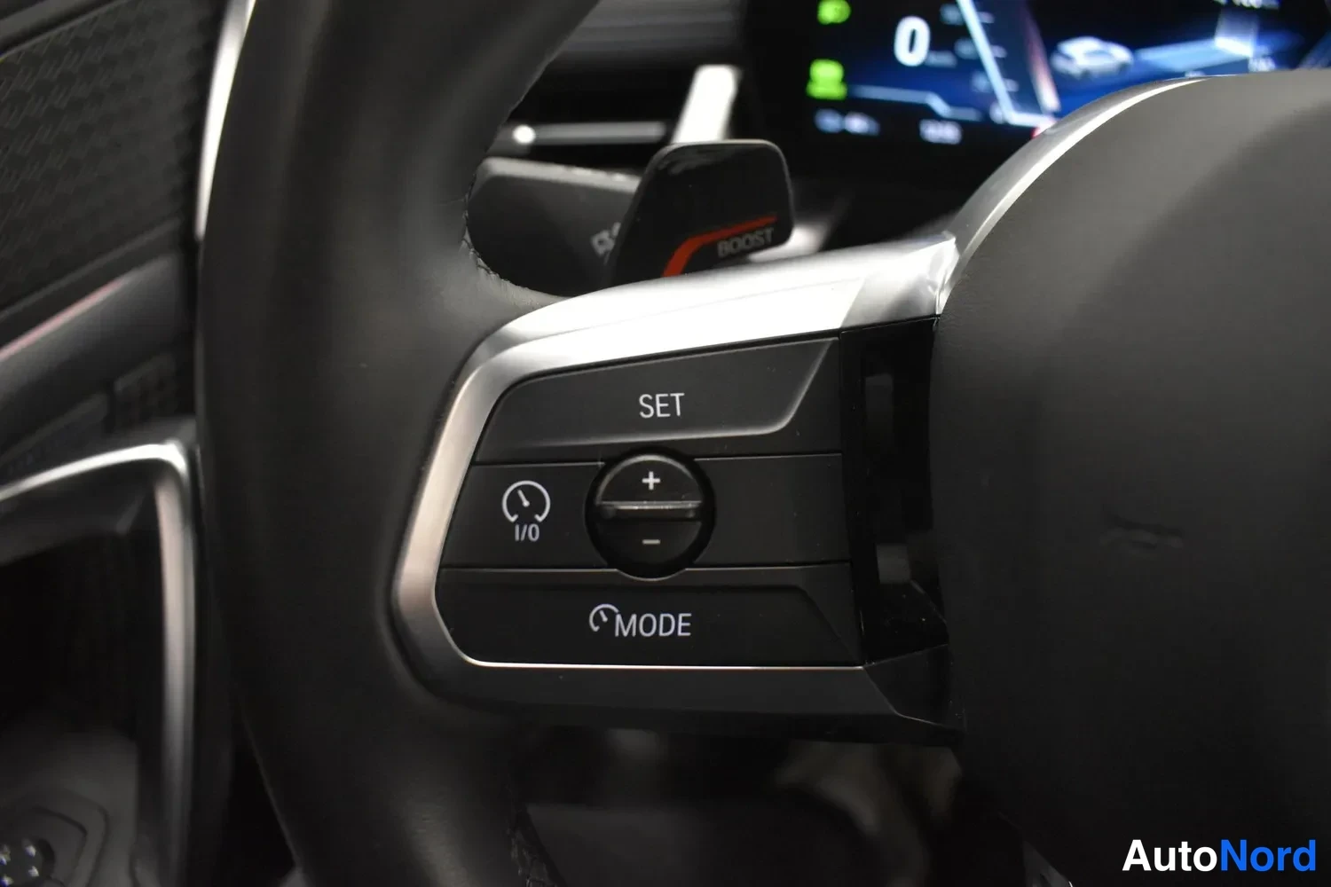 Valkoinen BMW iX1 xDrive30 2024, ulkokuva 14 – Raisio