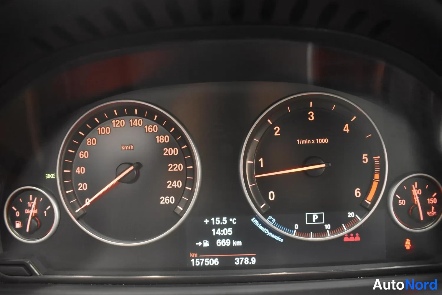 Valkoinen BMW 530d xDrive 2014, ulkokuva 15 – Raisio