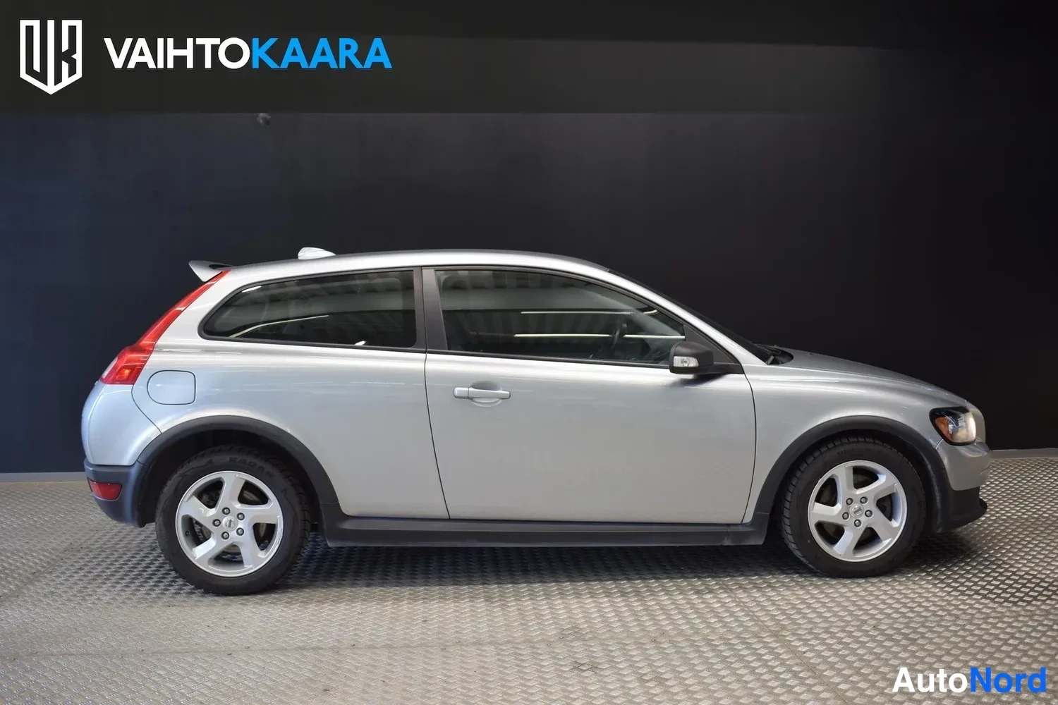 Harmaa Volvo C30 2007, ulkokuva 5 – Raisio