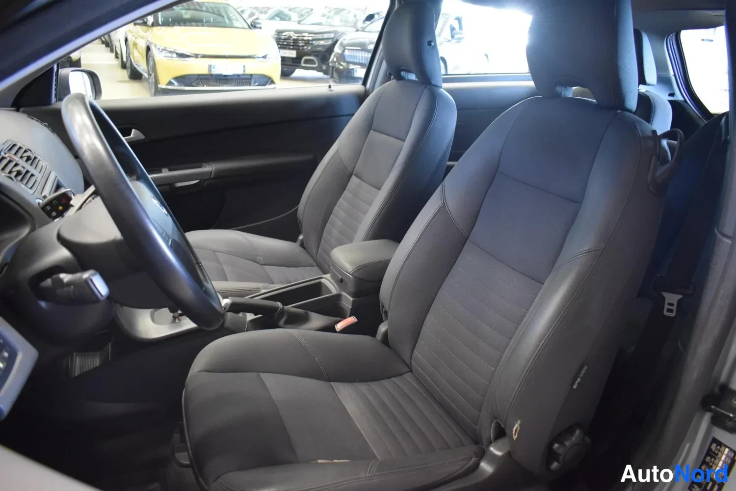 Harmaa Volvo C30 2007, ulkokuva 9 – Raisio