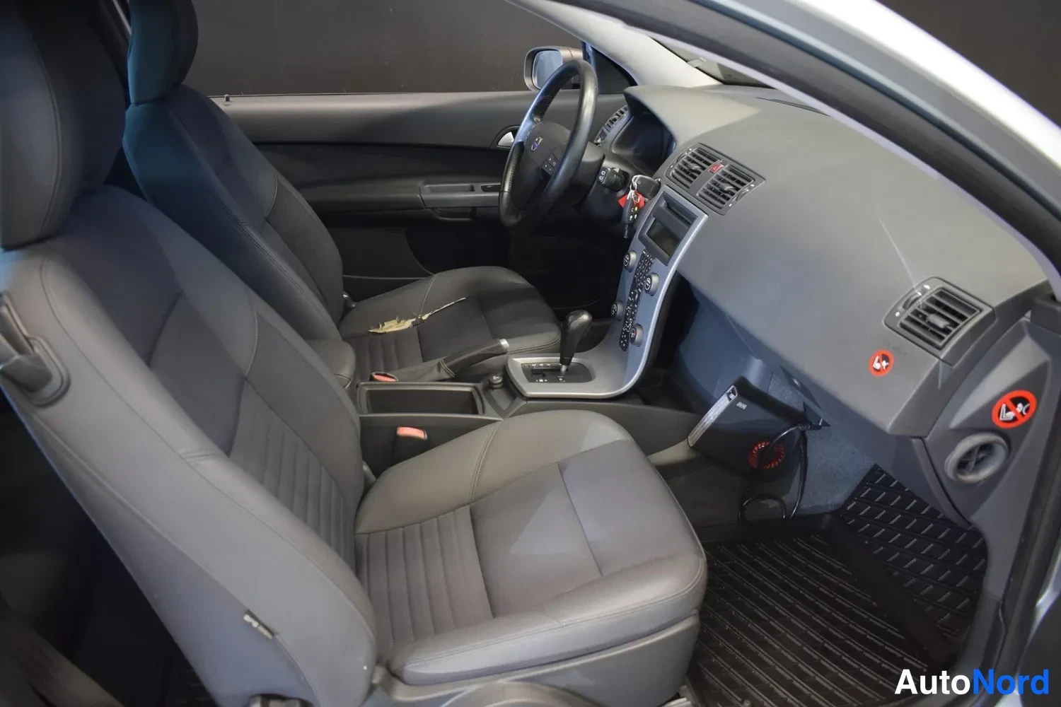 Harmaa Volvo C30 2007, ulkokuva 10 – Raisio