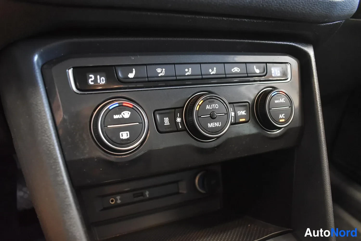 Valkoinen Volkswagen Tiguan 2017, ulkokuva 17 – Raisio