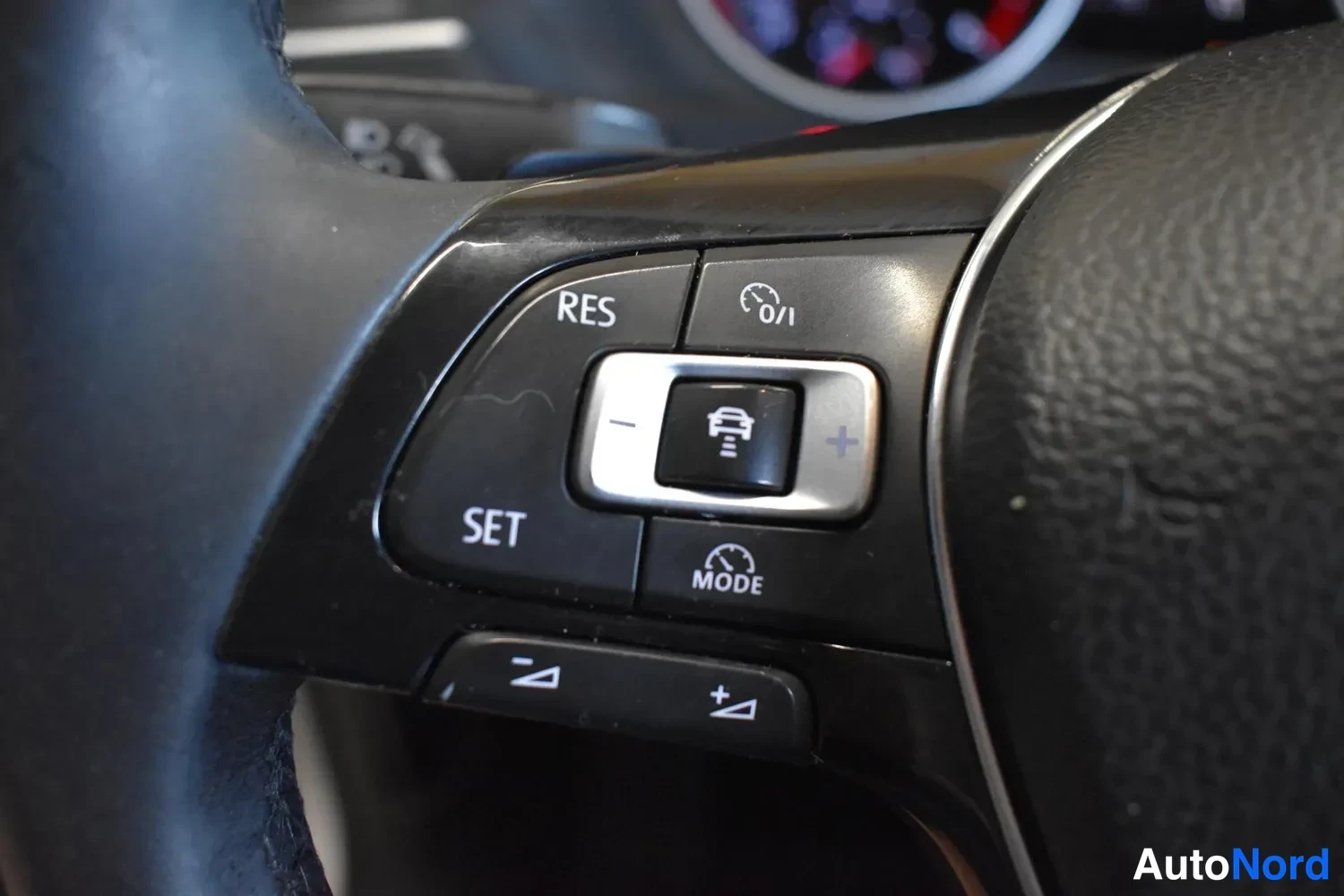 Valkoinen Volkswagen Tiguan 2017, ulkokuva 18 – Raisio