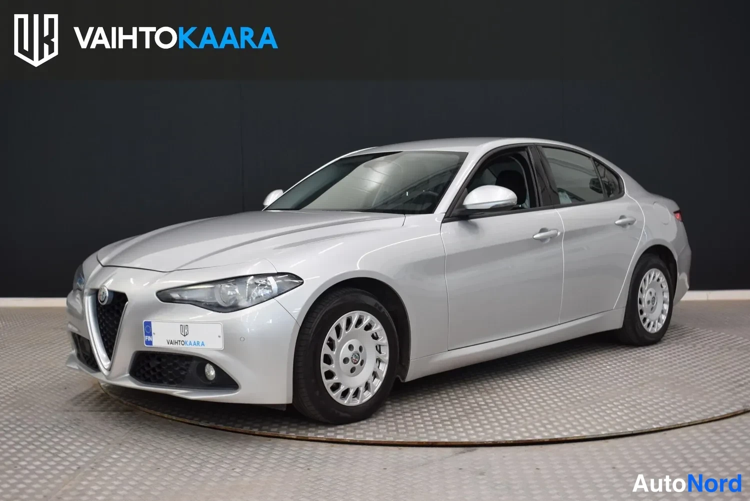 Alfa Romeo Giulia 2.2 Diesel 180hk AT8 Super 2017