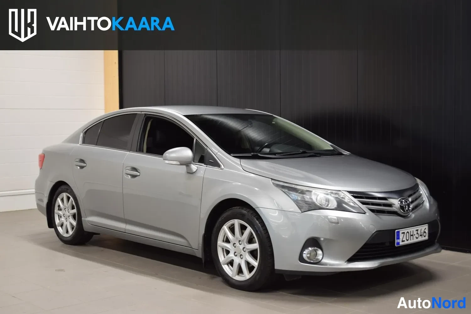 Harmaa Toyota Avensis 2012, ulkokuva 6 – Raisio