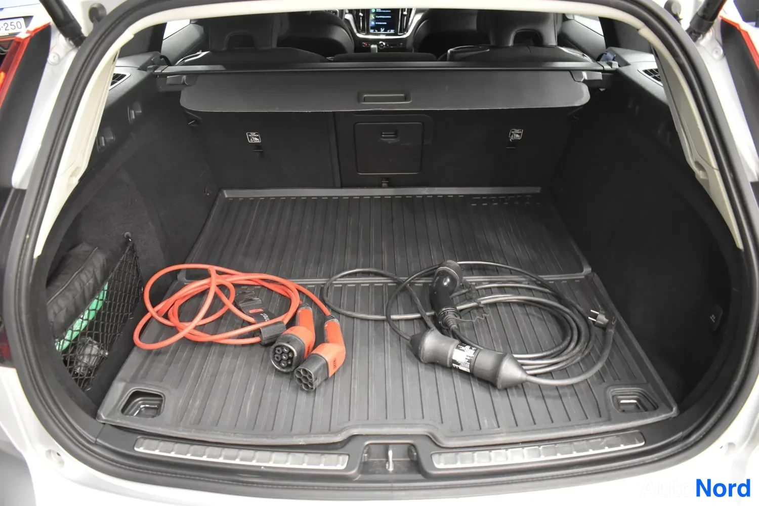 Hopea Volvo V60 2021, ulkokuva 13 – Raisio