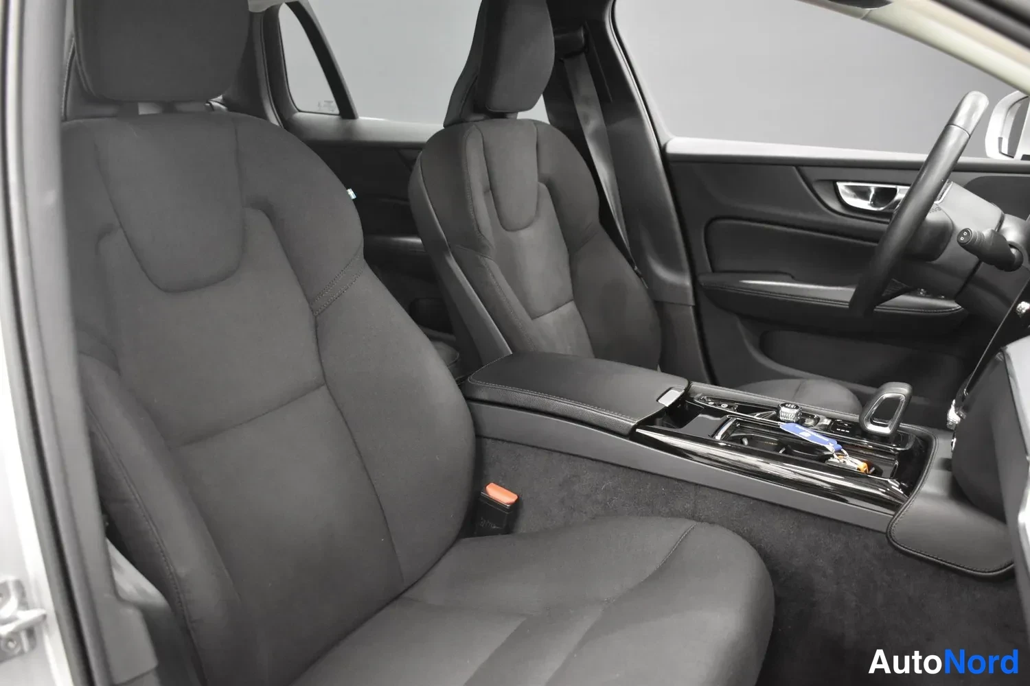 Hopea Volvo V60 2021, ulkokuva 9 – Raisio