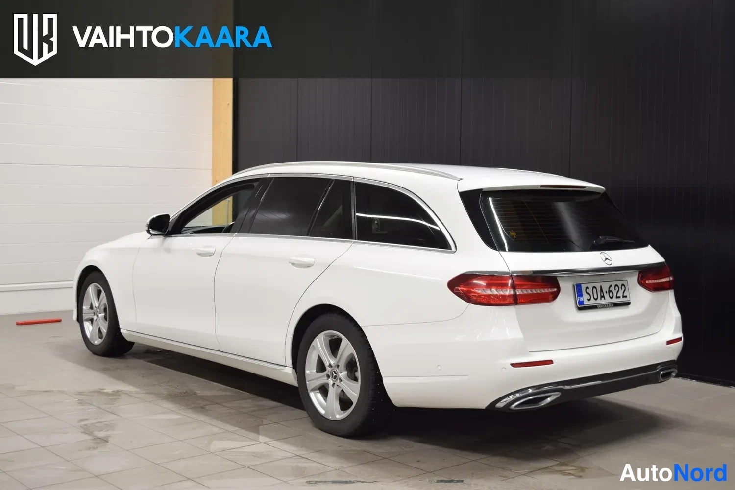 Valkoinen Mercedes-Benz E 220 d 2017, ulkokuva 3 – Raisio