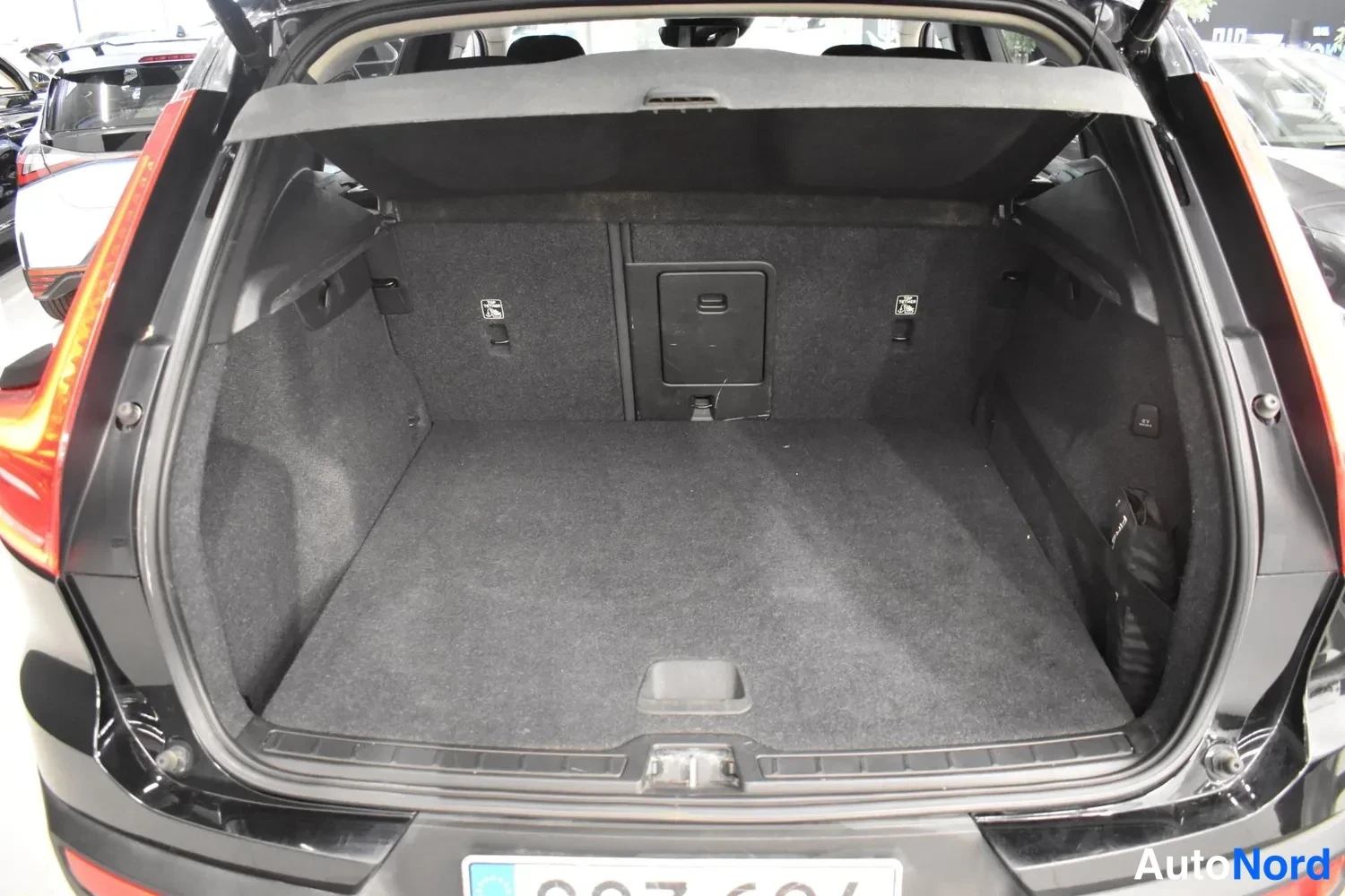Musta Volvo XC40 2020, ulkokuva 18 – Raisio
