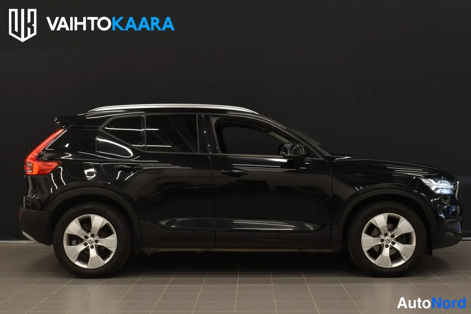 Musta Volvo XC40 2020, ulkokuva 5 – Raisio
