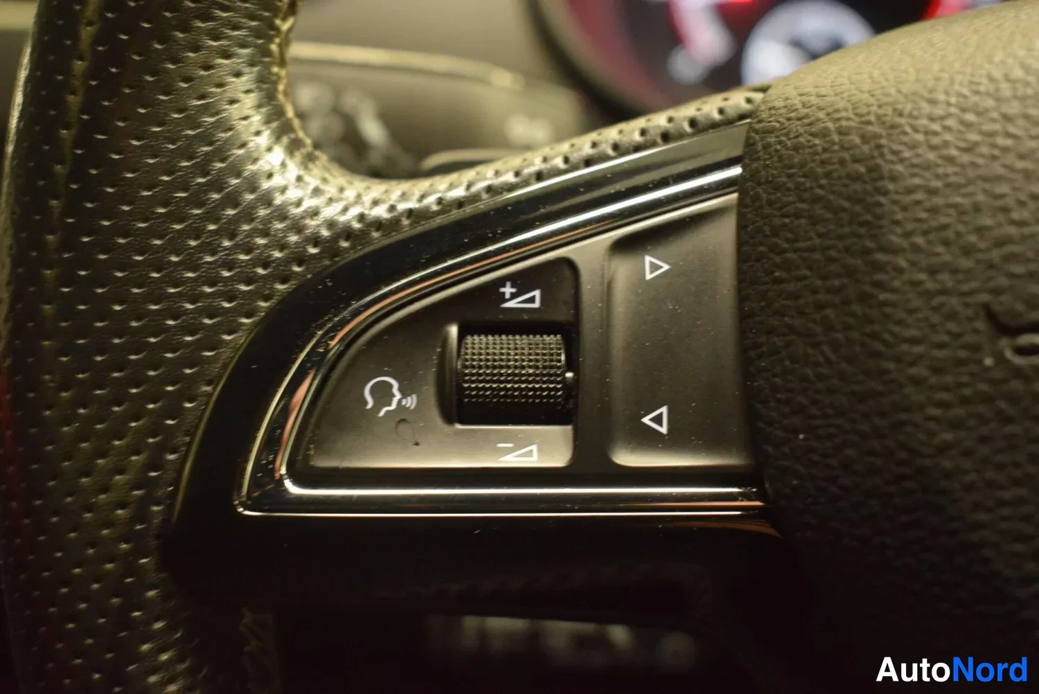 Valkoinen Skoda Octavia 2018, ulkokuva 12 – Raisio
