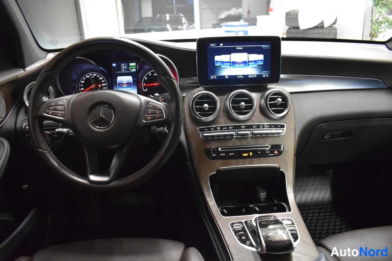 Ruskea Mercedes-Benz GLC 350 e 4MATIC 2017, ulkokuva 12 – Raisio