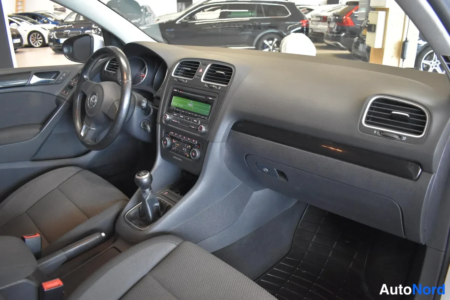 Harmaa Volkswagen Golf 2012, ulkokuva 11 – Raisio