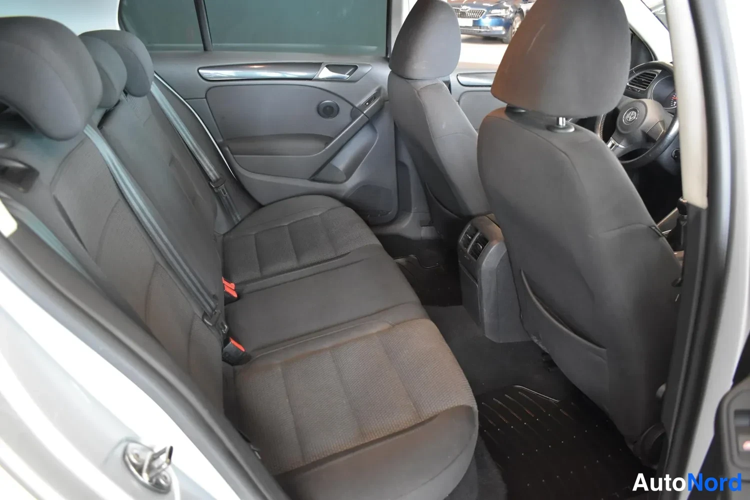Harmaa Volkswagen Golf 2012, ulkokuva 12 – Raisio