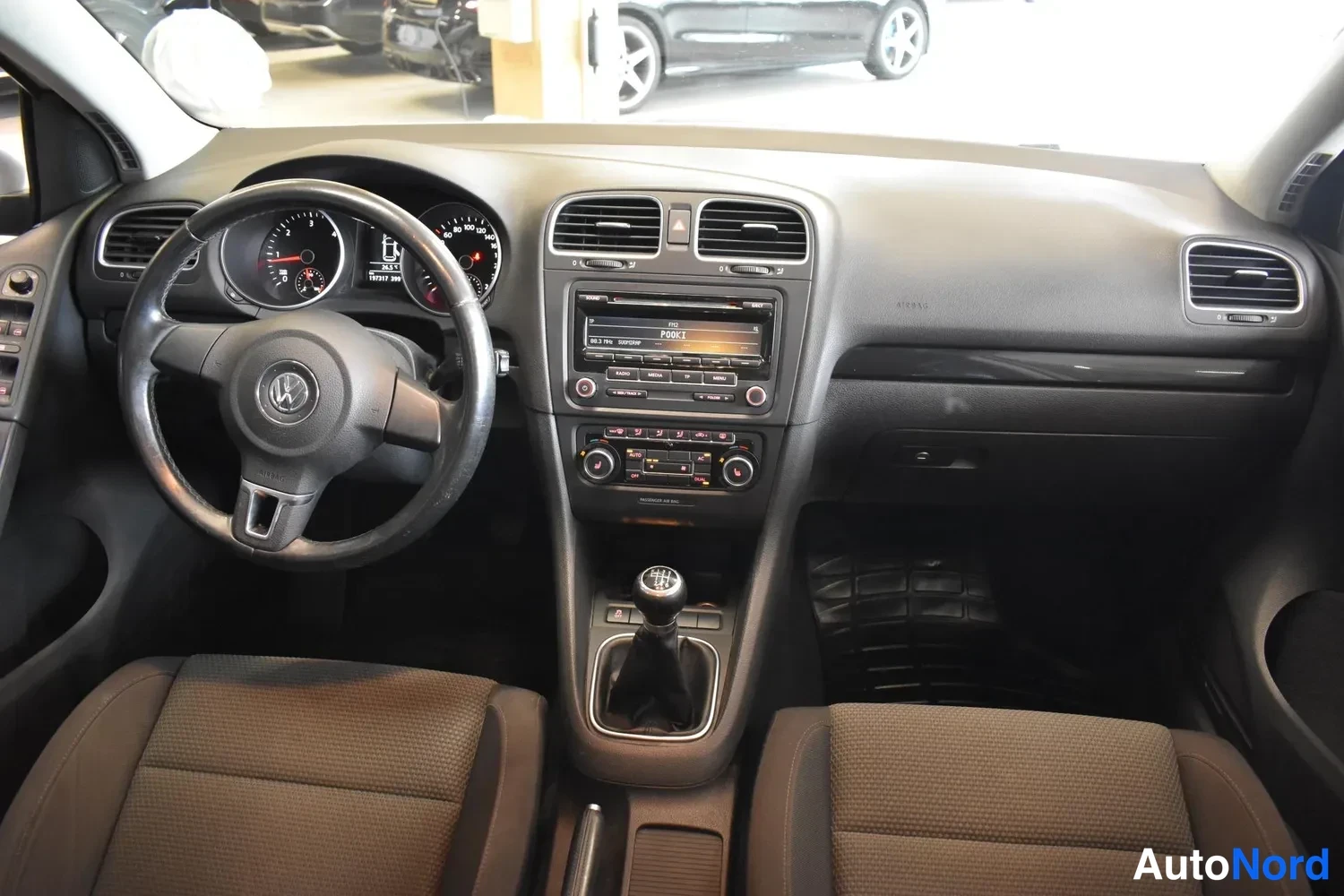 Harmaa Volkswagen Golf 2012, ulkokuva 13 – Raisio