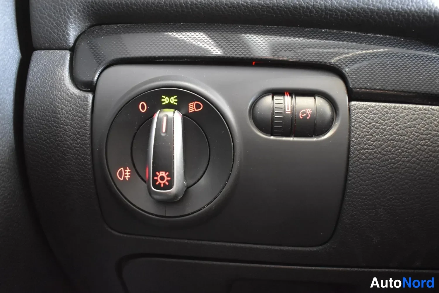 Harmaa Volkswagen Golf 2012, ulkokuva 15 – Raisio