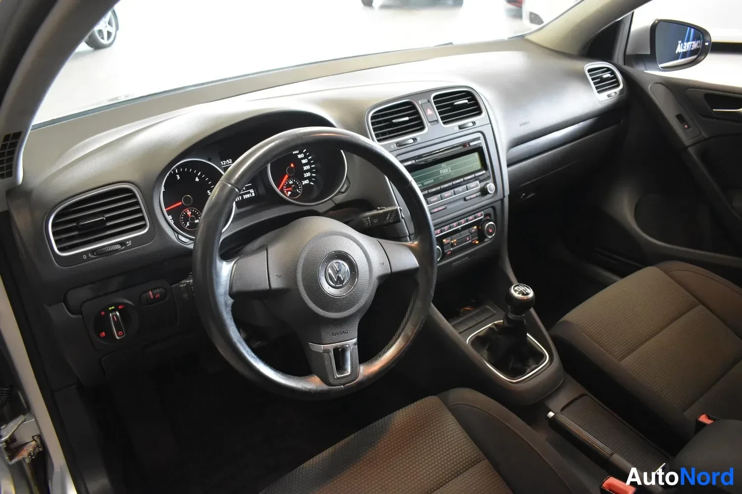 Harmaa Volkswagen Golf 2012, ulkokuva 8 – Raisio