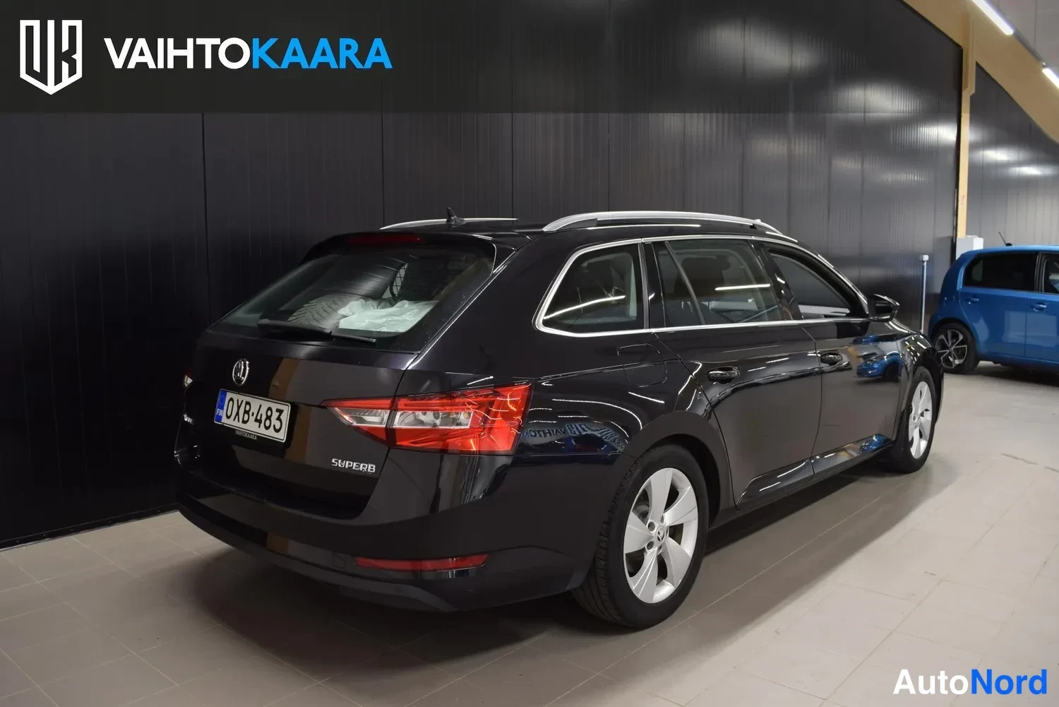Musta Skoda Superb 2018, ulkokuva 5 – Raisio