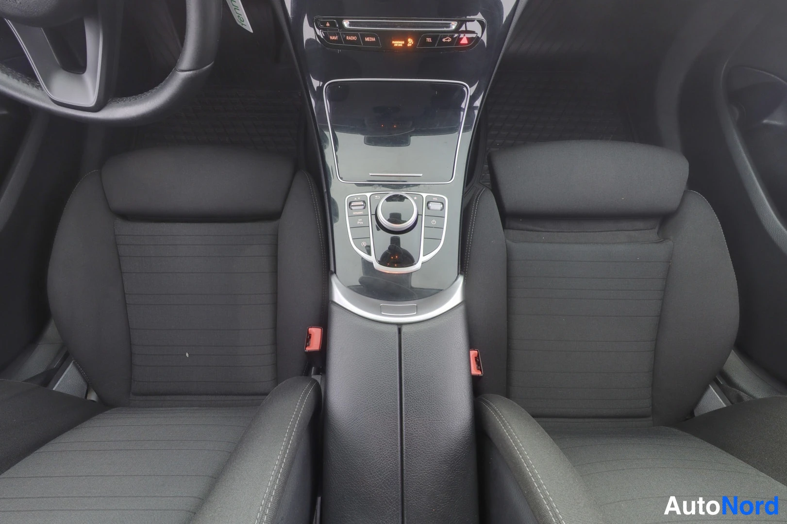 Valkoinen Mercedes-Benz C 180 d 2017, kuva 9