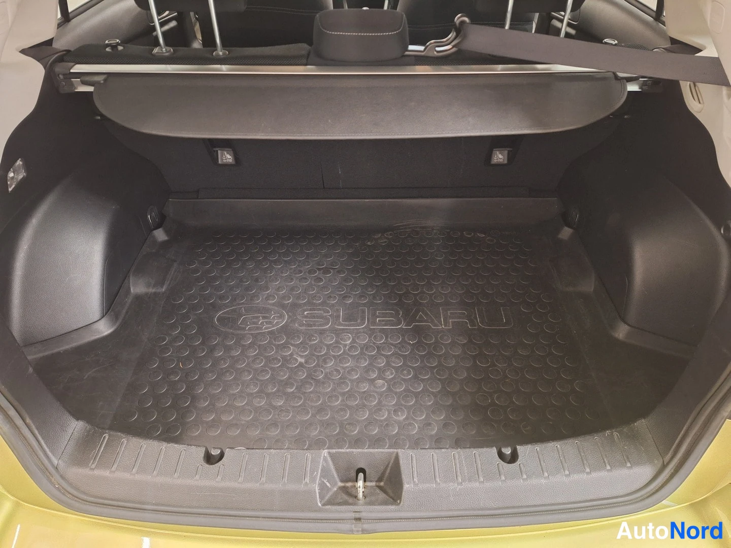 Vihreä Subaru XV 2014, kuva 5