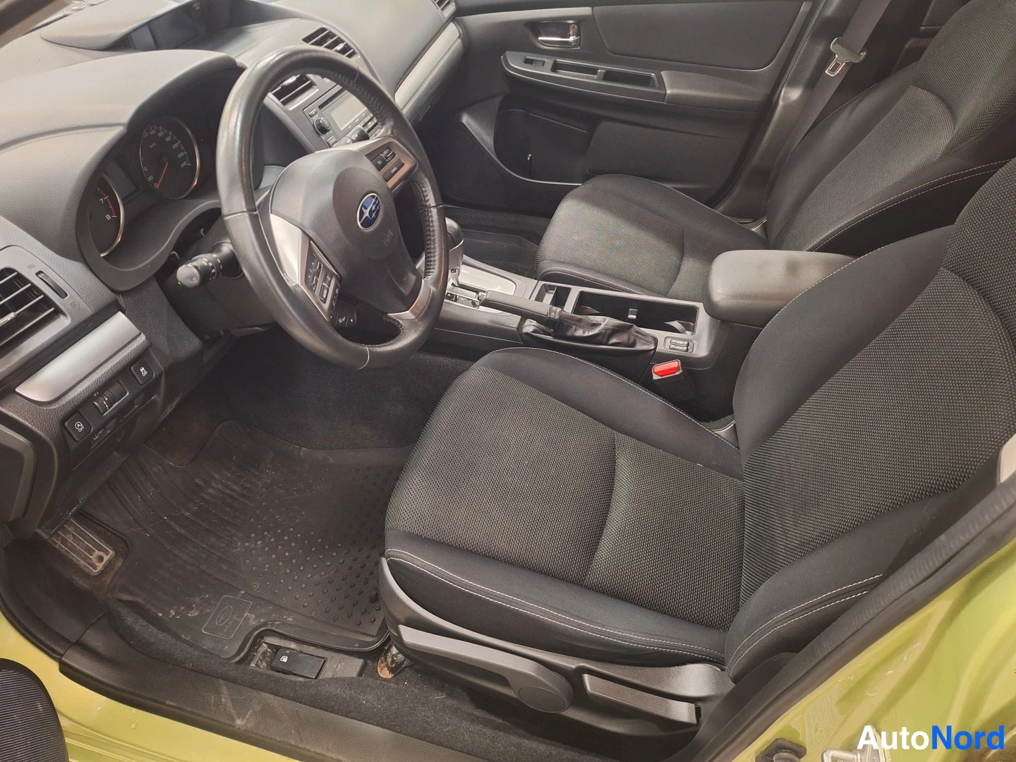 Vihreä Subaru XV 2014, kuva 10