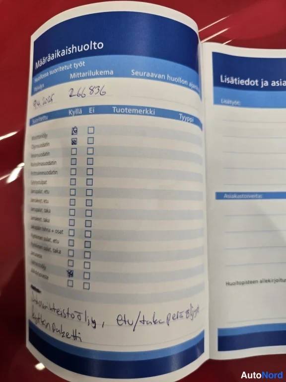 Muu: Huoltokirjan määräaikaishuolto-sivu, mittarilukema 266836, voitelutyö ja öljynsuodatin rastitettu.