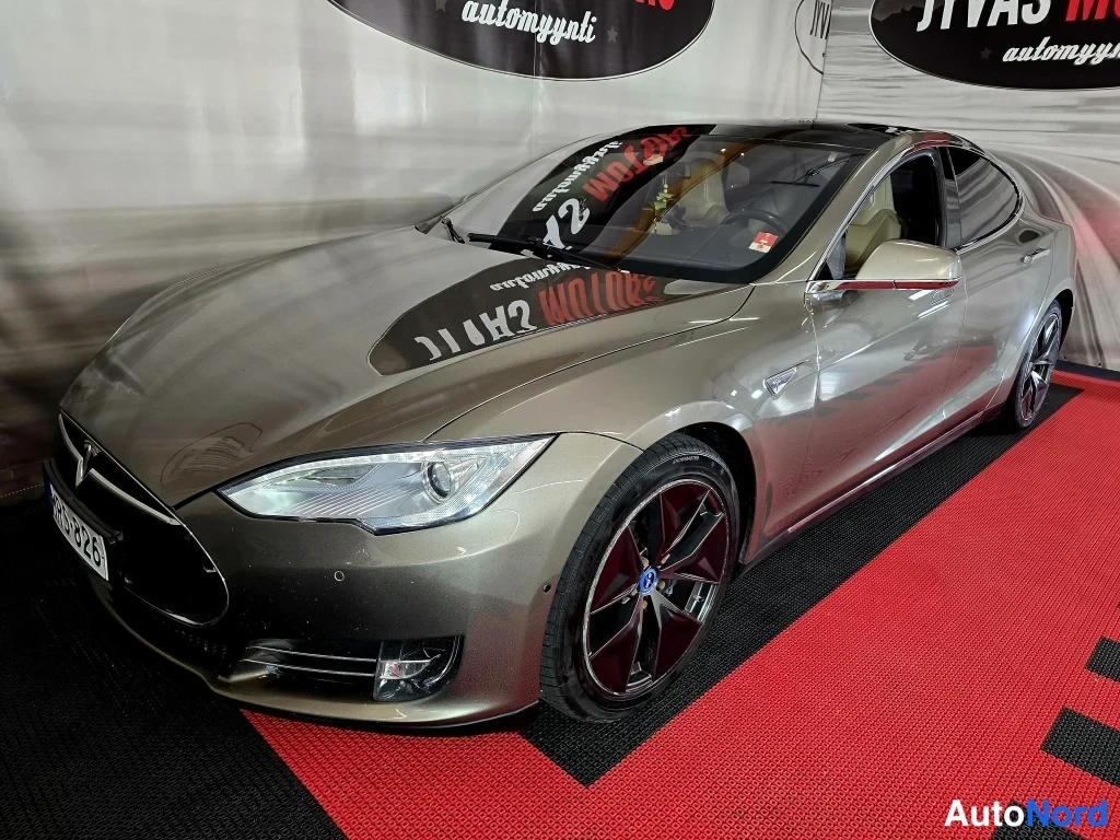 Tesla Model S 70 2015