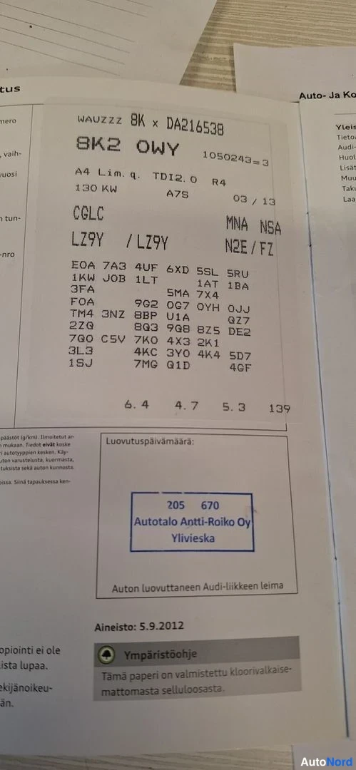 Muu: Audi A4:n ajoneuvon rekisteröintitodistuksen osa: tunnistetiedot, VIN WAUZZZ8KXDA216538, rekisteritunnus 8K2 OWY, ensirekisteröinti 03/13, maahantuojan leima Au