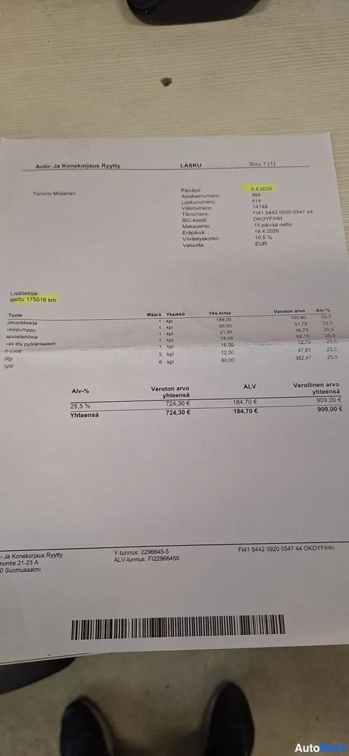 Asiakirja: Lähikuva valkoisesta paperilaskusta, jossa otsikolla Auto- ja Korjaamoa Rytty. Laskun päivämäärä on 6.8.2019. Osoitteessa Vihtiä näkyvät tekstit ja numerot, joi