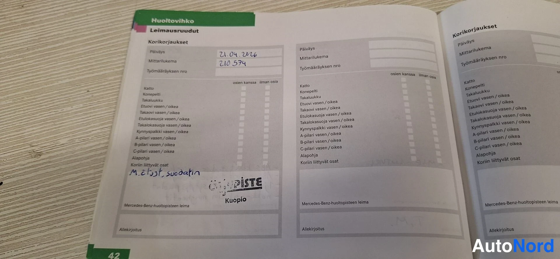 Muu: Avattu huoltovihko, leimausruudut-sivu 42. Merkintä 21.04.2026, mittarilukema 210574, huolto OriginalPiste Kuopio. Käsiala: melut, suodatin.