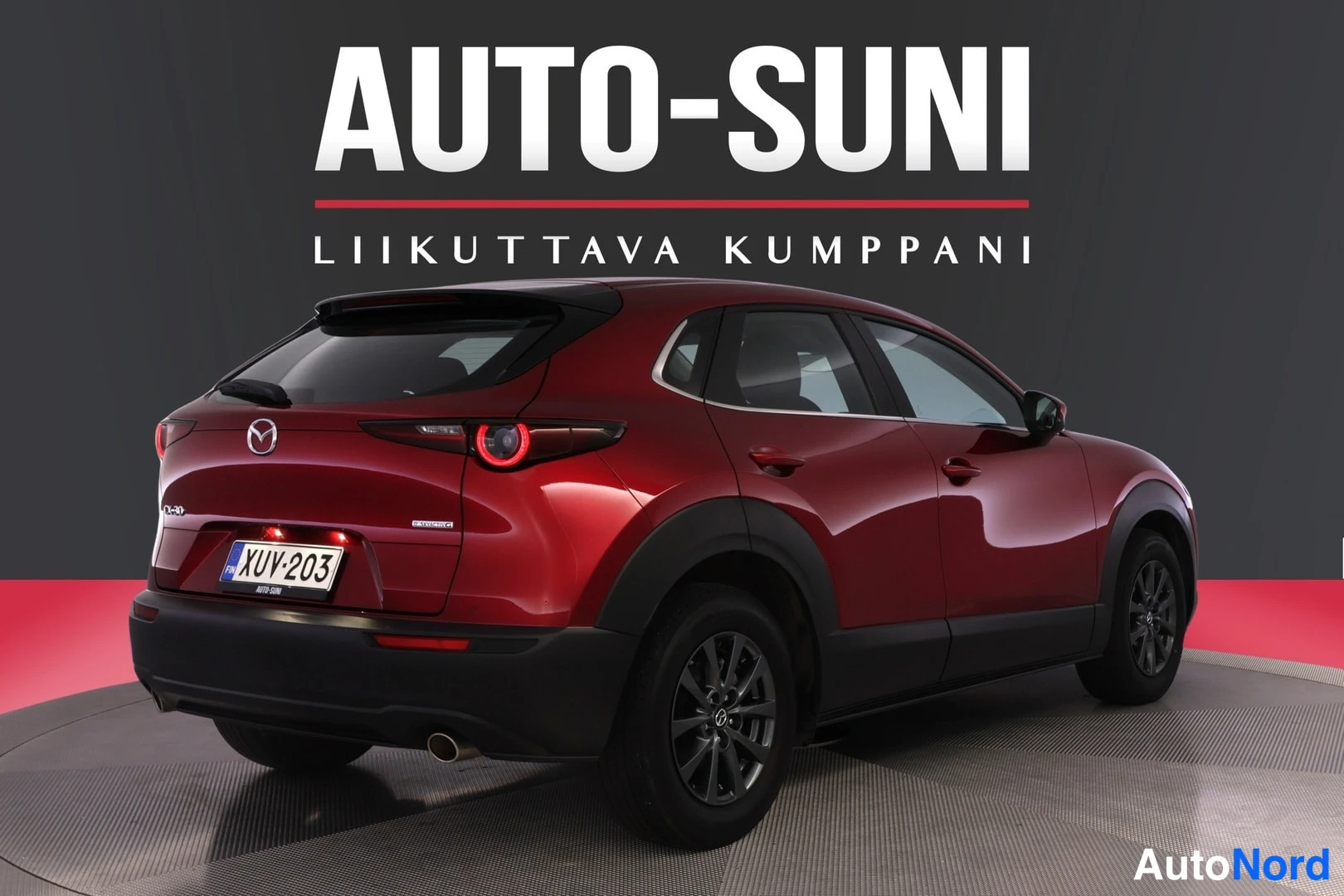 Punainen Mazda CX-30 2023, takaviisto, kuva 5