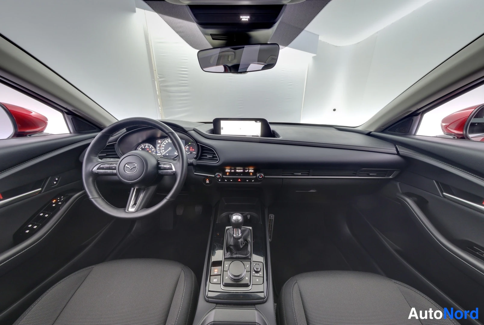 Punainen Mazda CX-30 2023, kuva 7