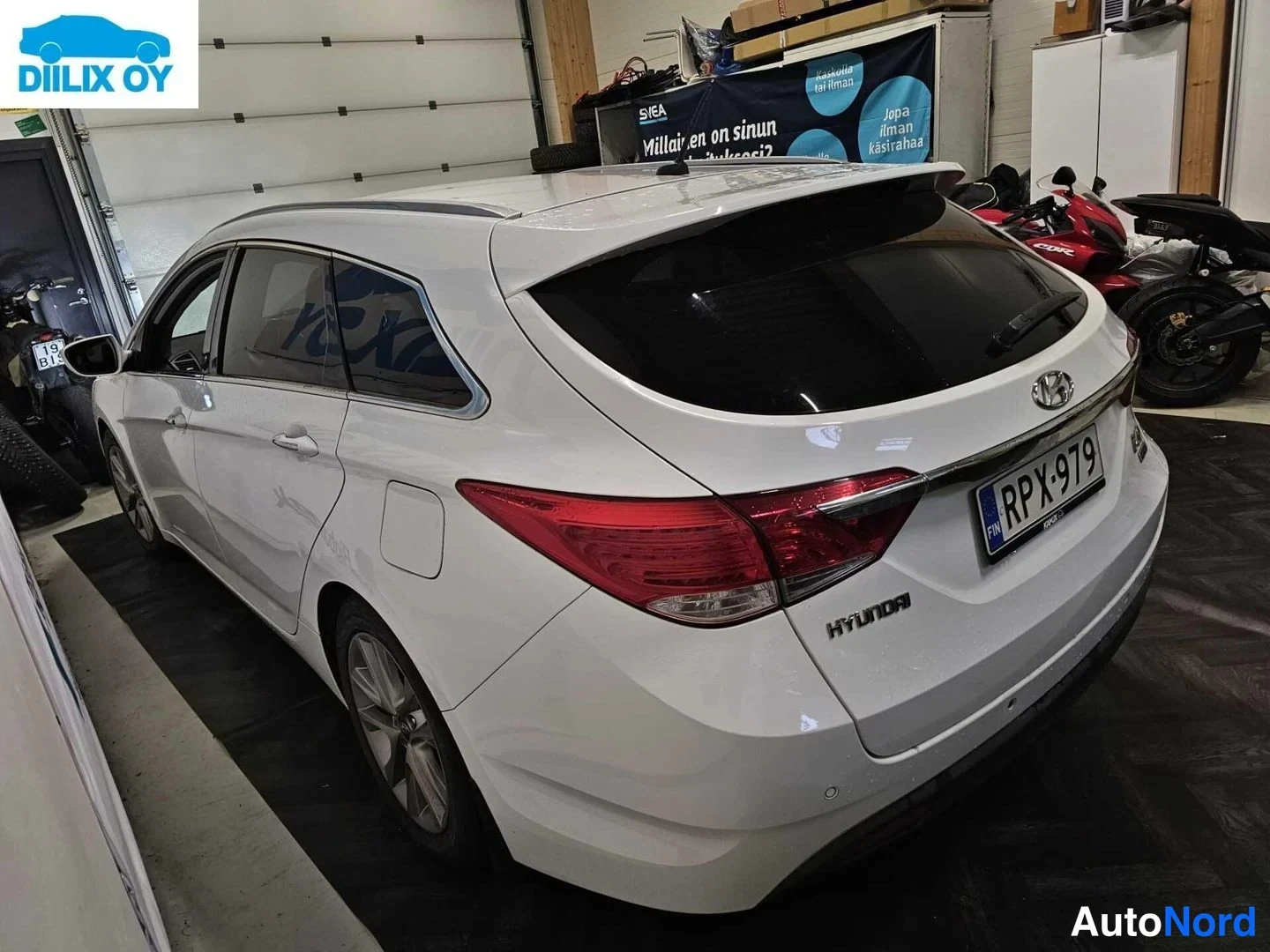 Valkoinen Hyundai i40 2015, takaviisto, kuva 8