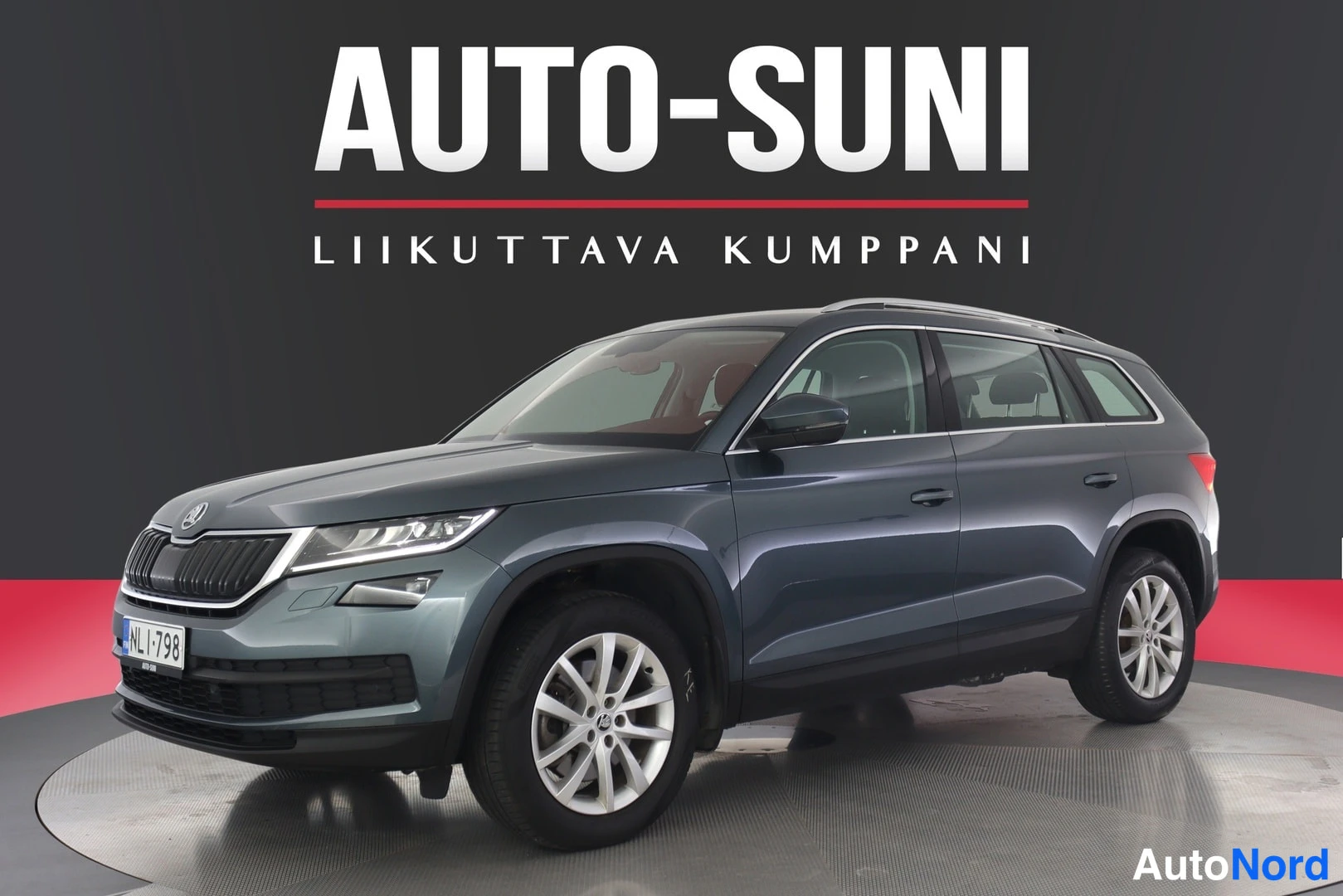 Harmaa Skoda Kodiaq 2019, etuviisto, keula vasemmalle, kuva 2