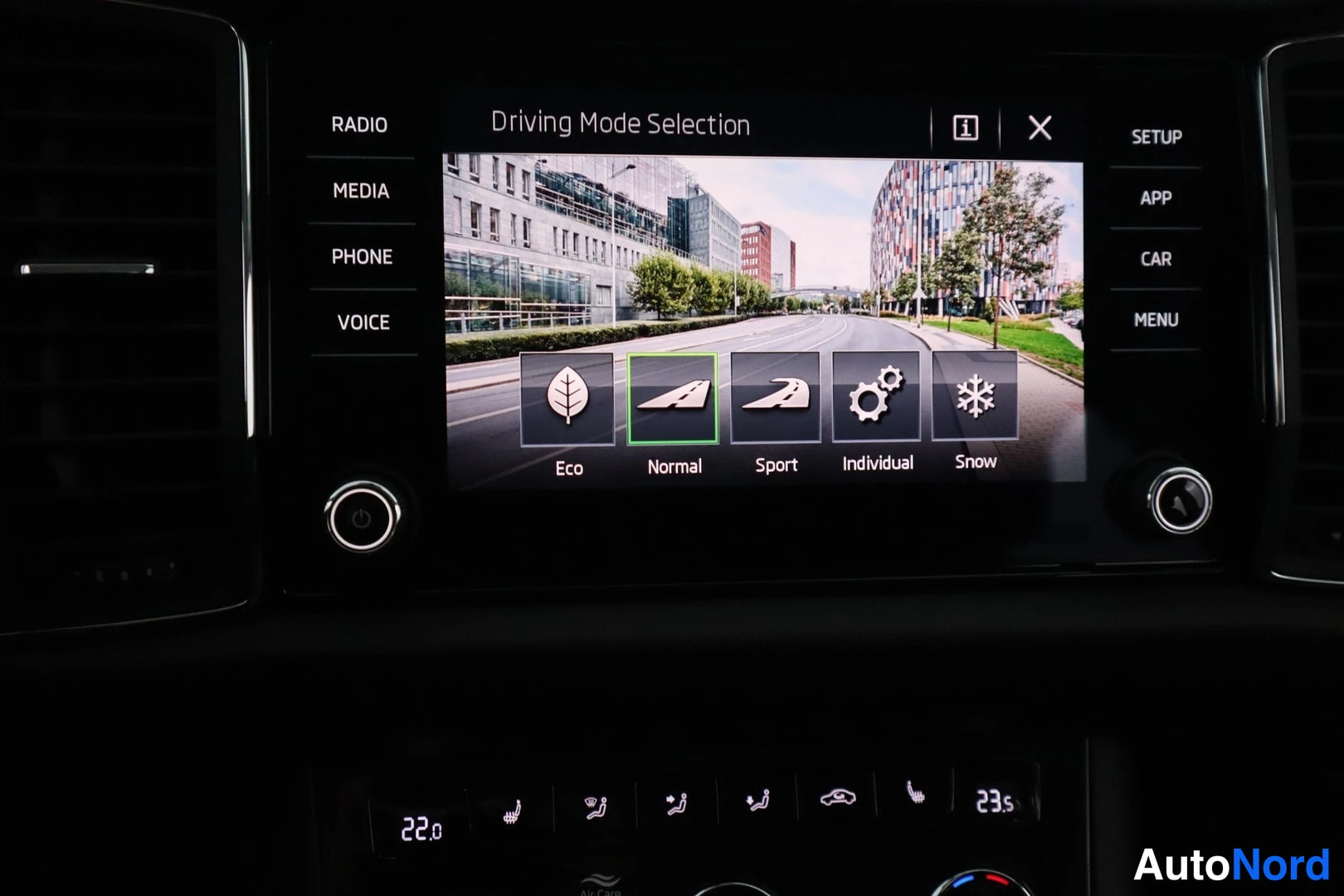 Harmaa Skoda Kodiaq 2019, yksityiskohta, kuva 18