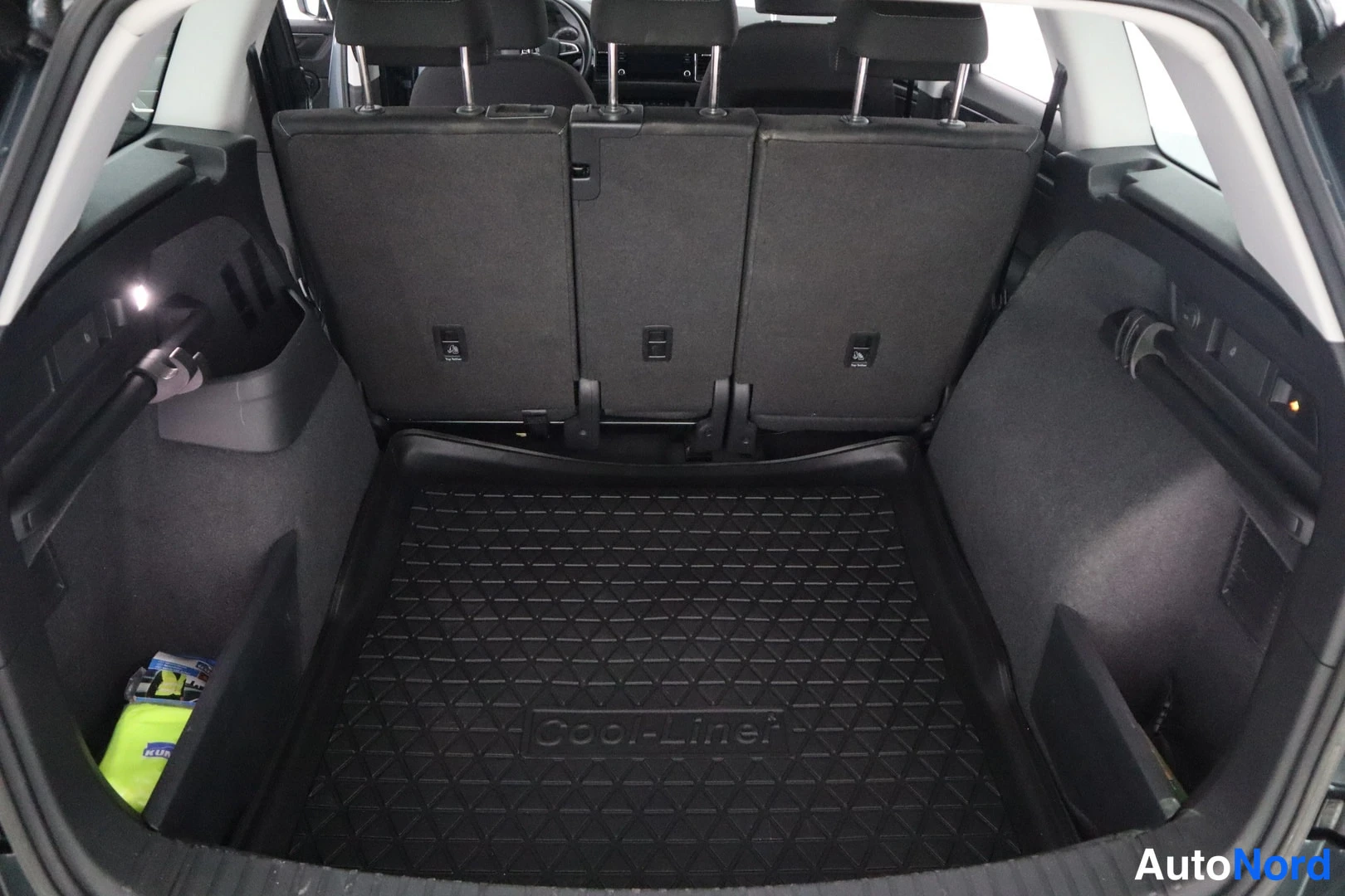 Harmaa Skoda Kodiaq 2019, tavaratila, kuva 15