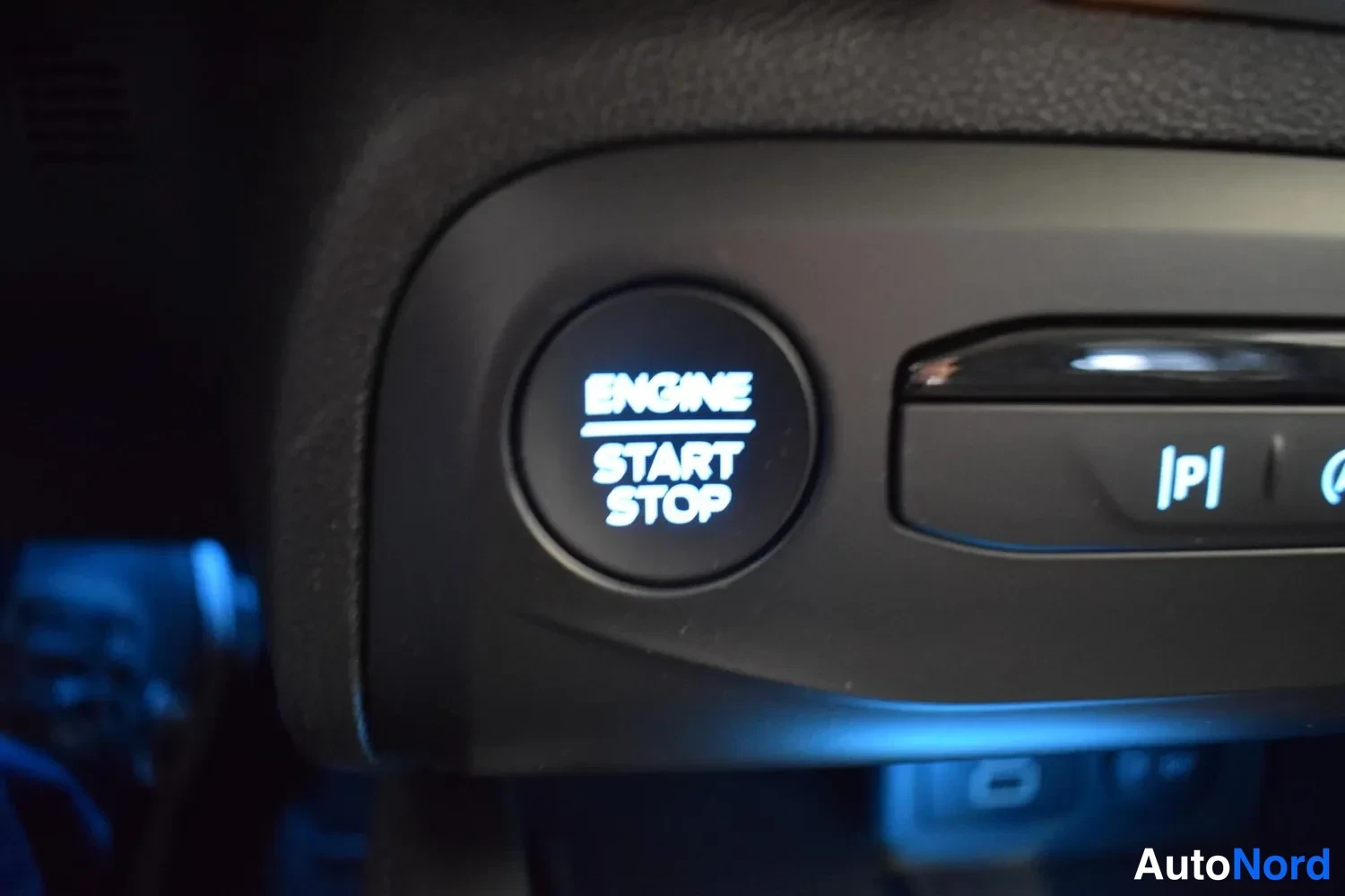 Valkoinen Ford Focus 2023, yksityiskohta, kuva 19