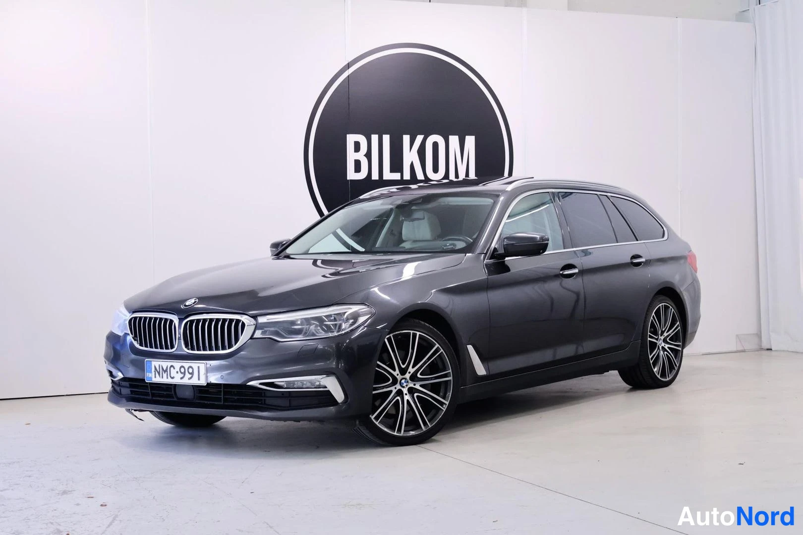 BMW 530d xDrive Touring Business Luxury Line 2017
