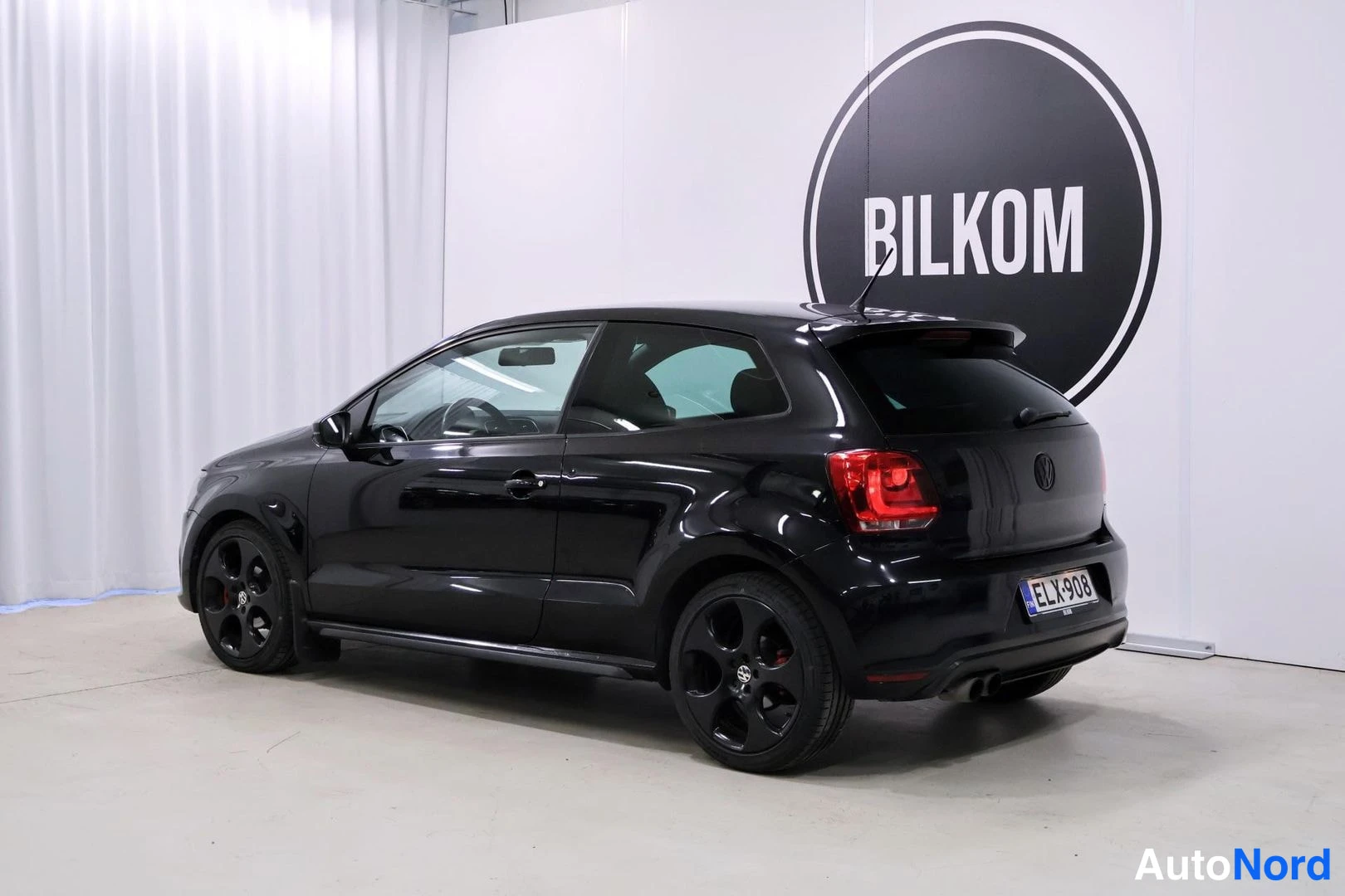 Musta Volkswagen Polo 2011, takaviisto, kuva 5