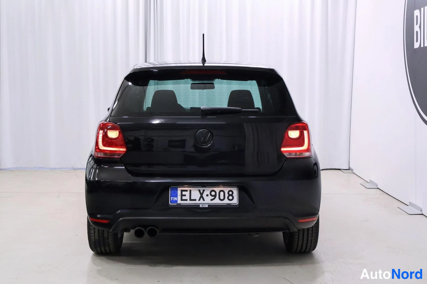 Musta Volkswagen Polo 2011, takaa, kuva 7