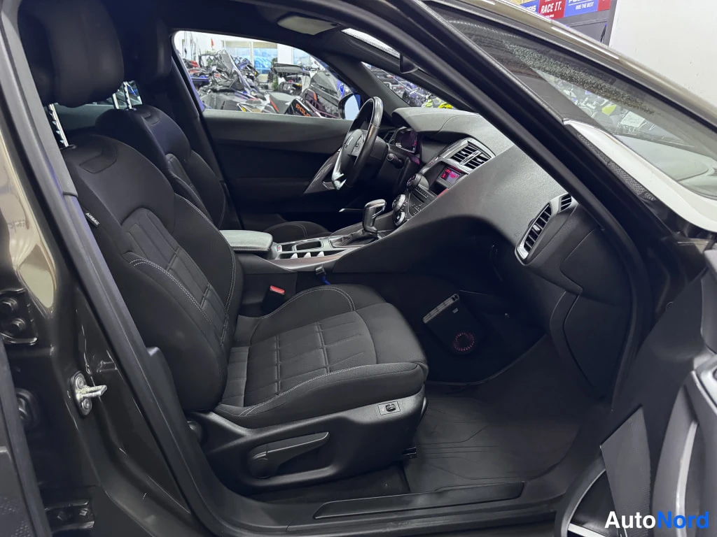 Ruskea Citroen DS5 2013, kuva 13