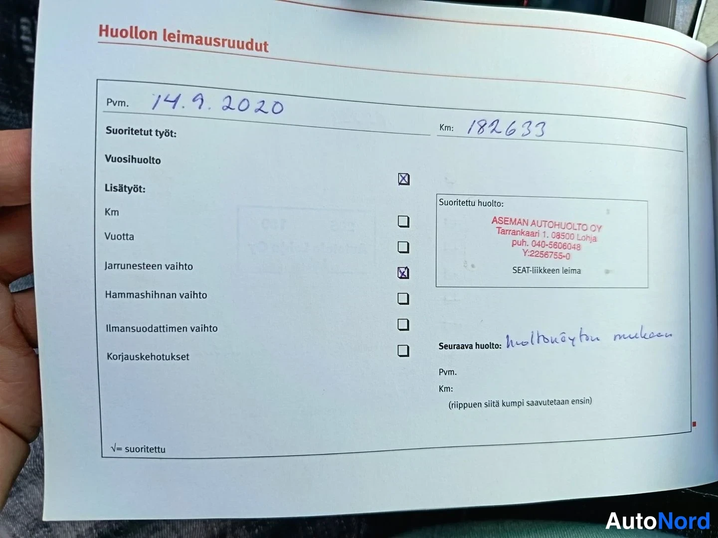 Asiakirja: Huoltokirjan sivu huollon leimausruuduista, päiväys 14.9.2020, km 182633, leima Aseman Autohuolto Oy.