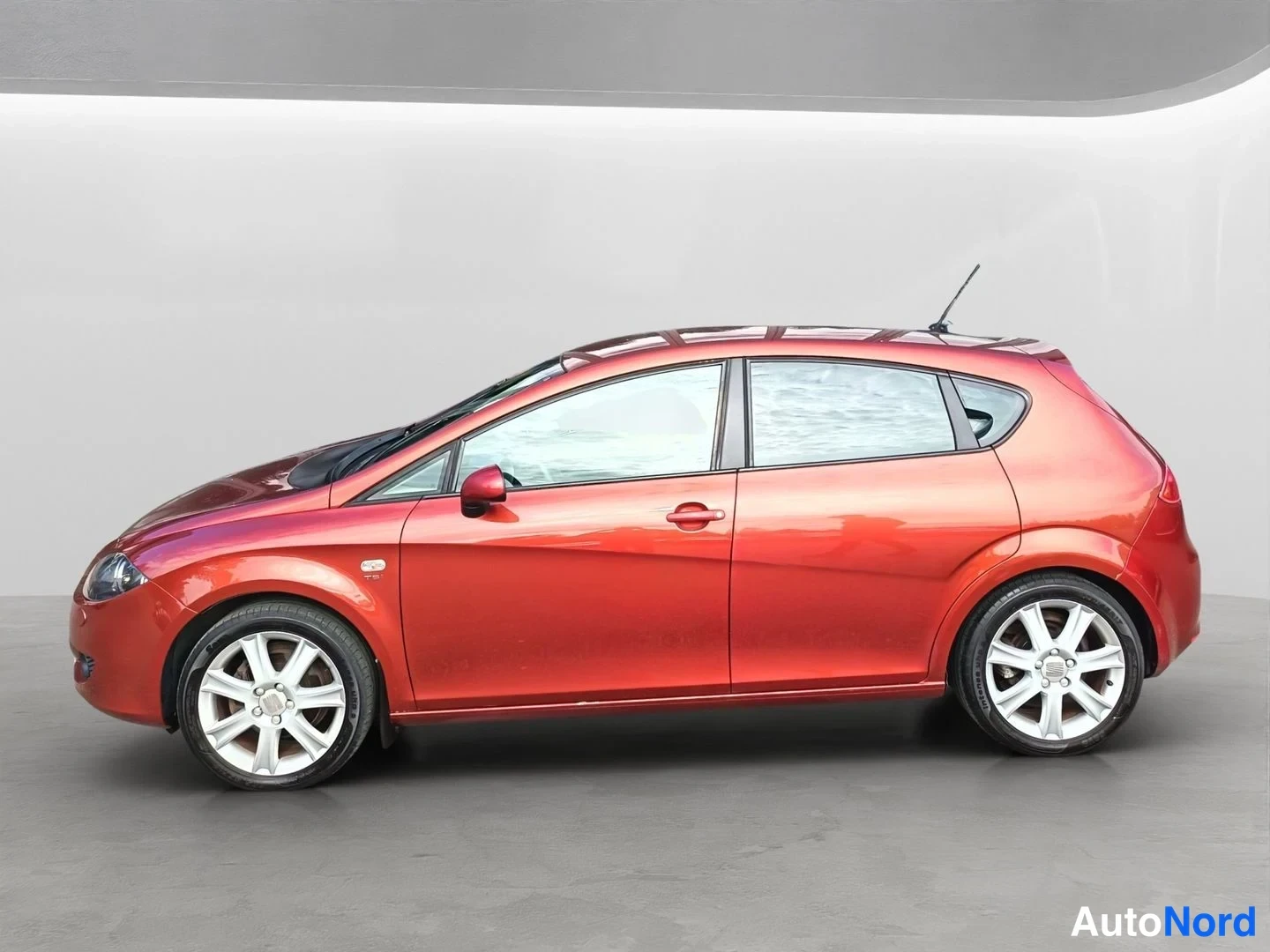 Sivulta: Seat Leon 1.4 TSI Stylance 2009