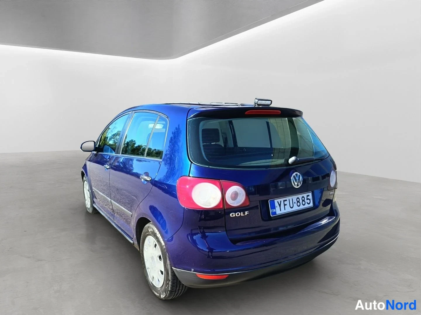 Sininen Volkswagen Golf 2006, takaviisto, kuva 7