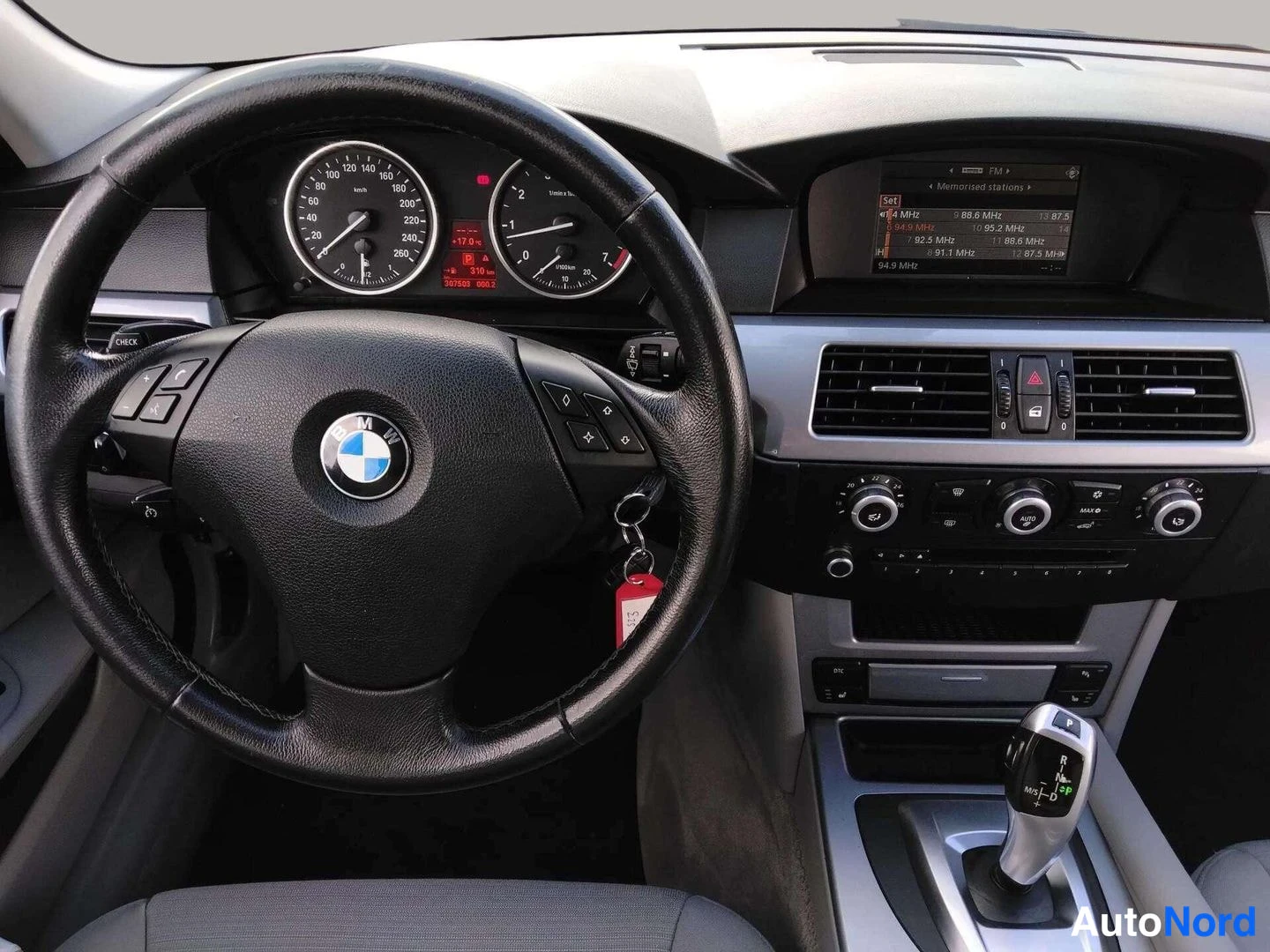 Sininen BMW 523i 2008, kuva 29
