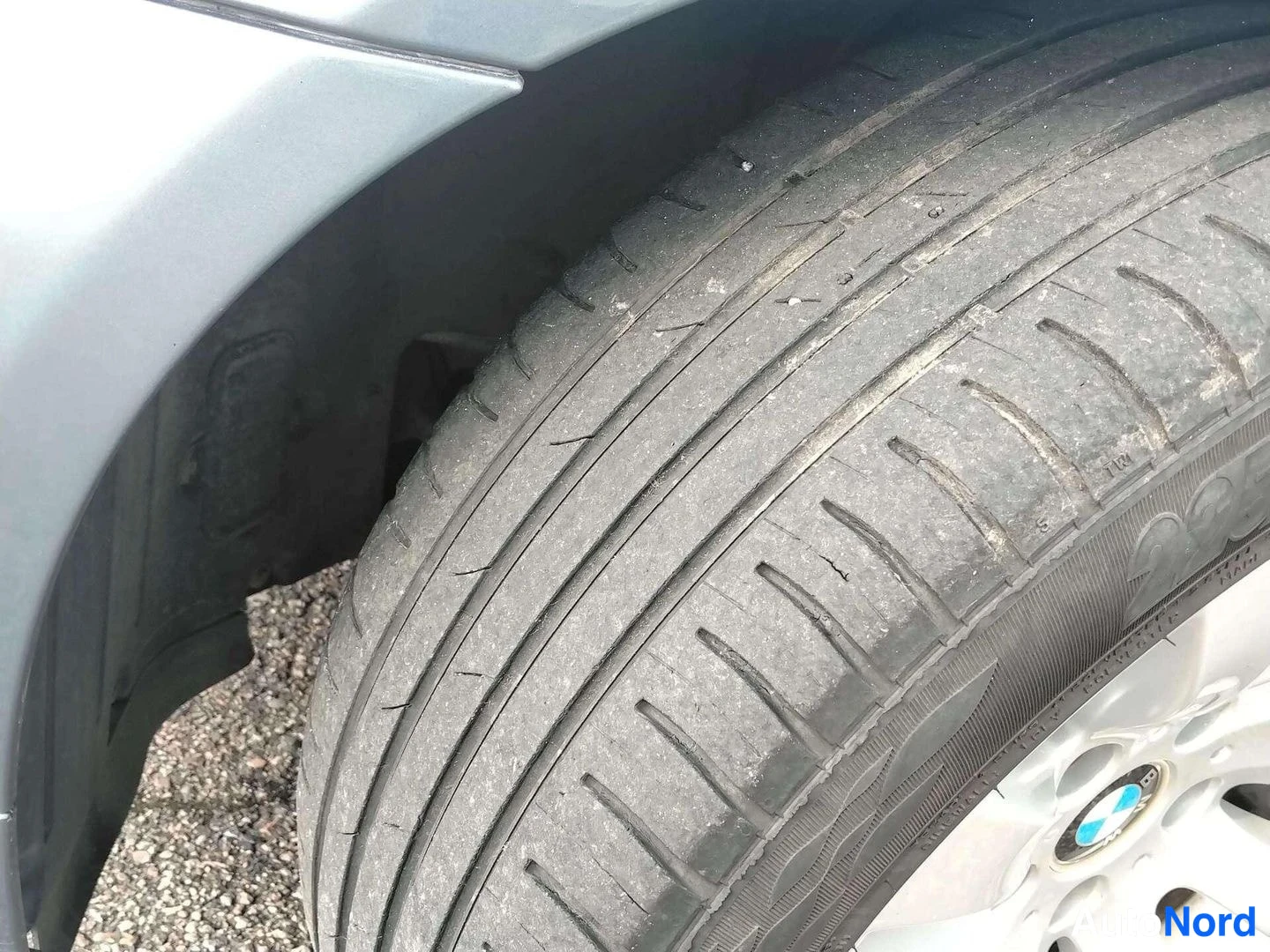 Sininen BMW 523i 2008, yksityiskohta, kuva 21